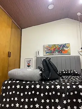 Snapshot of karlamorris_ chatting on 04/06/26, 01:12 karlamorris online show from 04/06/26, 01:12