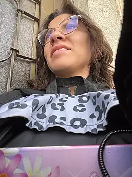 Snapshot of karlamorris_ chatting on 04/09/26, 01:05 karlamorris online show from 04/09/26, 01:05