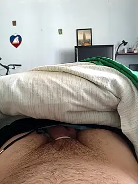 Snapshot of italovene chatting on 11/11/25, 09:09 italovene online show from 11/11/25, 09:09