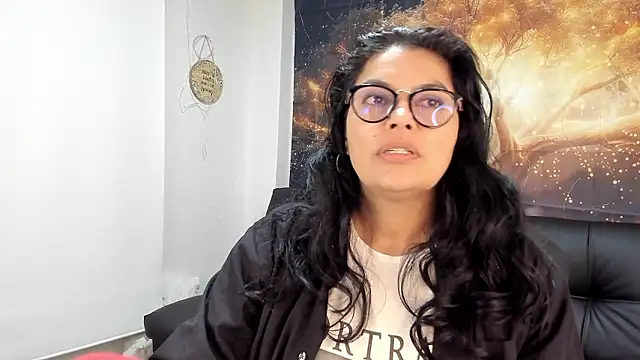 Snapshot of Lust_Mom41 chatting on 12/03/24, 04:06 Lust Mom41 online show from 12/03/24, 04:06