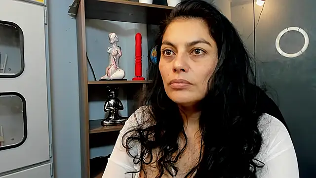 Snapshot of Lust_Mom41 chatting on 12/06/24, 09:02 Lust Mom41 online show from 12/06/24, 09:02