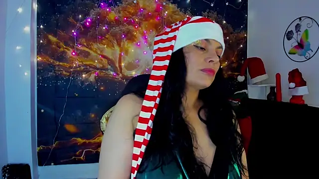 Snapshot of Lust_Mom41 chatting on 12/22/24, 09:42 Lust Mom41 online show from 12/22/24, 09:42