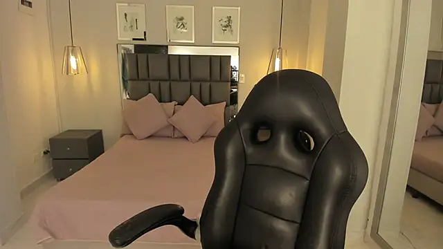 Snapshot of renee_shelby_ chatting on 03/30/26, 08:54 renee shelby online show from 03/30/26, 08:54