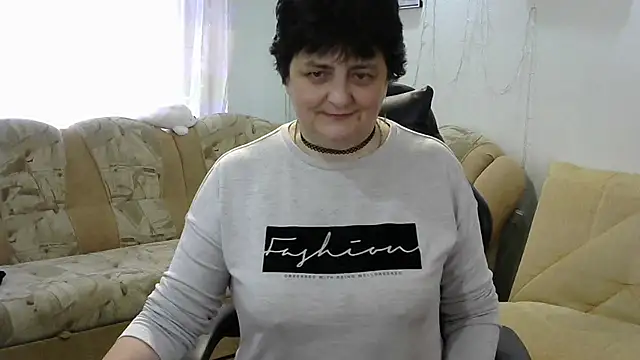 IsXLoves online show from 02/26/25, 10:58