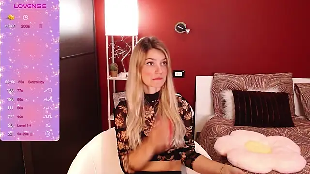 sexy blondegirl online show from 12/14/24, 02:42