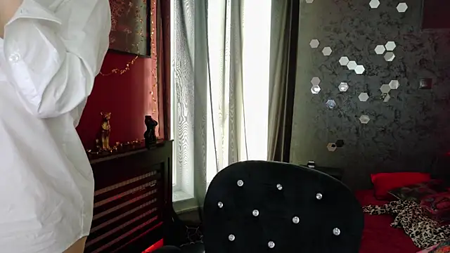 Snapshot of alissa4blonde chatting on 04/07/26, 05:08 alissa4blonde online show from 04/07/26, 05:08