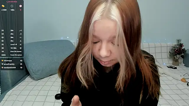 Snapshot of crystal_lilith chatting on 12/04/24, 10:41 crystal lilith online show from 12/04/24, 10:41