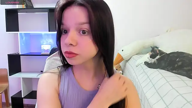 Snapshot of crystal_lilith chatting on 02/09/25, 08:34 crystal lilith online show from 02/09/25, 08:34