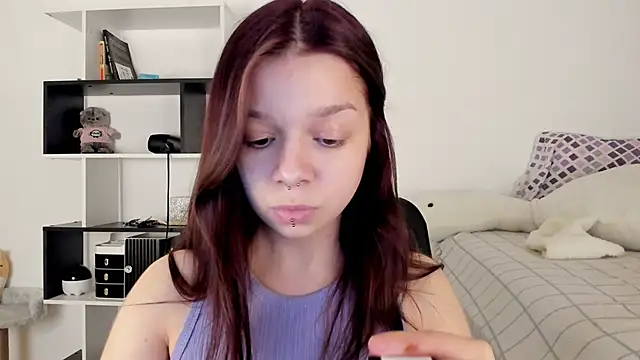 Snapshot of crystal_lilith chatting on 02/15/25, 06:12 crystal lilith online show from 02/15/25, 06:12