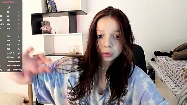 Snapshot of crystal_lilith chatting on 03/03/25, 08:21 crystal lilith online show from 03/03/25, 08:21