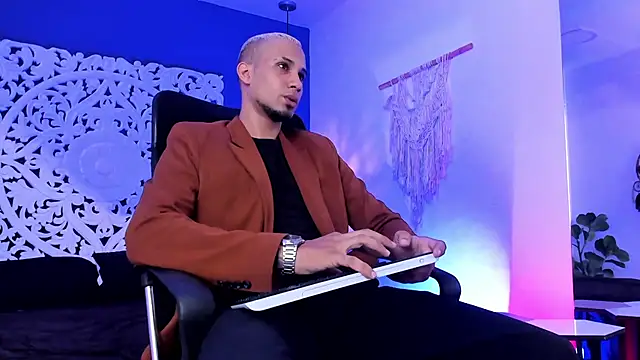 MagnusFrost online show from 01/23/25, 07:29