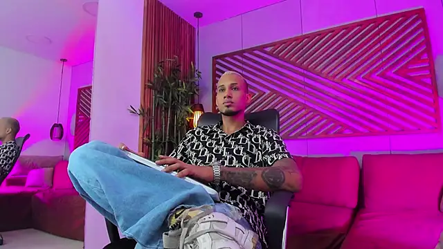 MagnusFrost online show from 01/31/25, 07:29