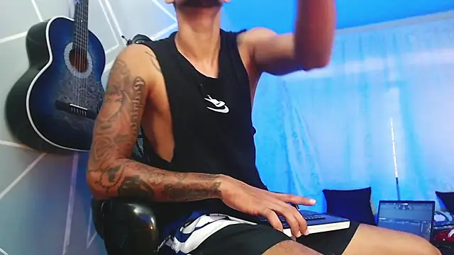 MagnusFrost online show from 02/12/25, 07:45