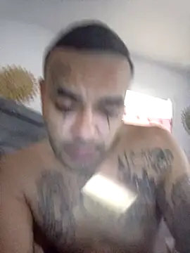 Snapshot of Houstonslong1 chatting on 01/24/25, 03:24 Houstonslong1 online show from 01/24/25, 03:24