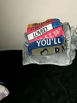 Snapshot of Houstonslong1 chatting on 11/24/25, 11:32 Houstonslong1 online show from 11/24/25, 11:32