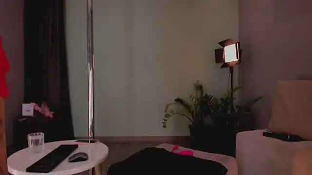 LynnSam  online show from 02/15/25, 01:10