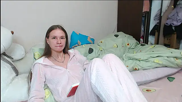 Snapshot of leila_bambi_ chatting on 01/22/25, 10:37 leila bambi  online show from 01/22/25, 10:37