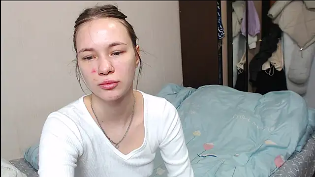 Snapshot of leila_bambi_ chatting on 02/06/25, 10:26 leila bambi  online show from 02/06/25, 10:26