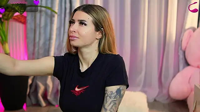 EvaSparks  online show from 05/16/26, 10:30