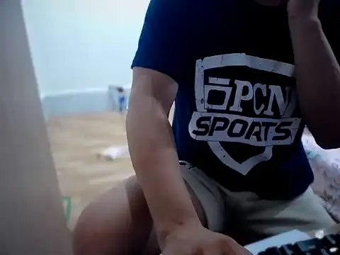 Snapshot of Cloudycockcare chatting on 10/26/25, 09:04 Cloudycockcare online show from 10/26/25, 09:04