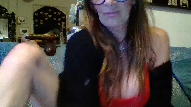 Snapshot of gildamilf chatting on 04/19/26, 06:21 gildamilf online show from 04/19/26, 06:21