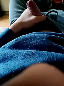 Snapshot of NudeYogaBoy chatting on 02/05/25, 01:33 NudeYogaBoy online show from 02/05/25, 01:33