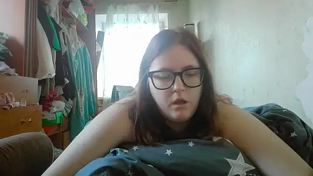 Snapshot of DesireMelissa chatting on 04/18/26, 04:05 DesireMelissa online show from 04/18/26, 04:05