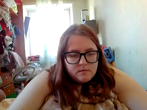 Snapshot of DesireMelissa chatting on 05/13/26, 06:33 DesireMelissa online show from 05/13/26, 06:33