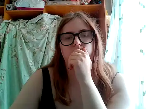 Snapshot of DesireMelissa chatting on 06/18/26, 08:47 DesireMelissa online show from 06/18/26, 08:47