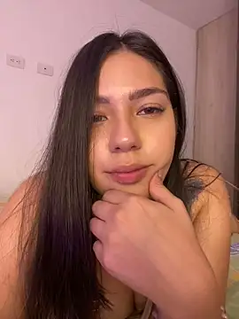 Snapshot of Latina_vanessa chatting on 12/07/24, 03:25 Latina vanessa online show from 12/07/24, 03:25