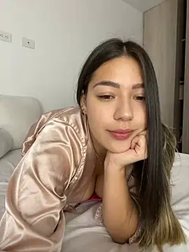 Snapshot of Latina_vanessa chatting on 12/14/24, 10:39 Latina vanessa online show from 12/14/24, 10:39