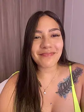 Snapshot of Latina_vanessa chatting on 01/11/25, 03:34 Latina vanessa online show from 01/11/25, 03:34