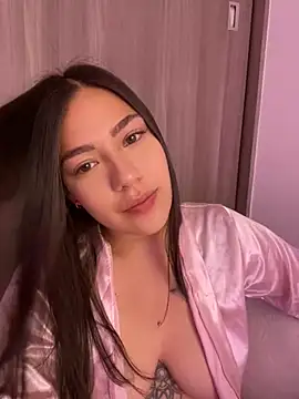 Snapshot of Latina_vanessa chatting on 01/17/25, 12:20 Latina vanessa online show from 01/17/25, 12:20