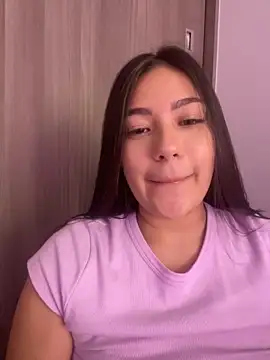 Snapshot of Latina_vanessa chatting on 01/18/25, 03:20 Latina vanessa online show from 01/18/25, 03:20