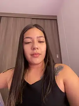 Snapshot of Latina_vanessa chatting on 01/25/25, 11:00 Latina vanessa online show from 01/25/25, 11:00