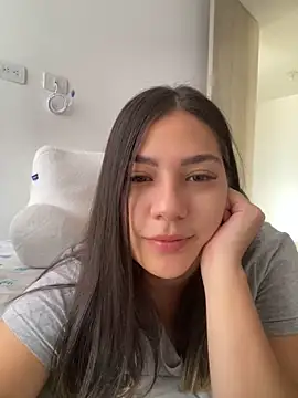 Snapshot of Latina_vanessa chatting on 01/28/25, 12:54 Latina vanessa online show from 01/28/25, 12:54