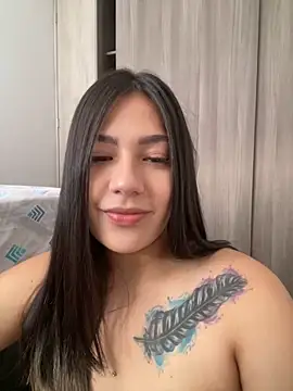 Snapshot of Latina_vanessa chatting on 01/30/25, 09:25 Latina vanessa online show from 01/30/25, 09:25