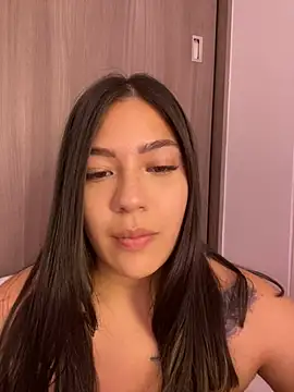 Snapshot of Latina_vanessa chatting on 02/02/25, 01:02 Latina vanessa online show from 02/02/25, 01:02