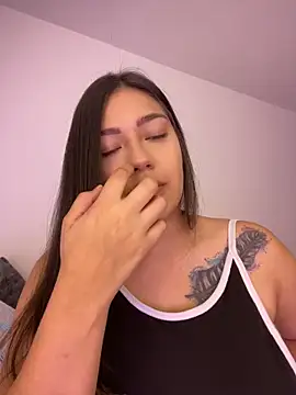 Snapshot of Latina_vanessa chatting on 02/28/25, 11:56 Latina vanessa online show from 02/28/25, 11:56