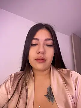 Snapshot of Latina_vanessa chatting on 03/04/25, 11:22 Latina vanessa online show from 03/04/25, 11:22