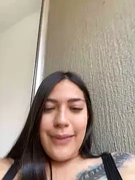 Snapshot of Latina_vanessa chatting on 03/16/25, 04:56 Latina vanessa online show from 03/16/25, 04:56