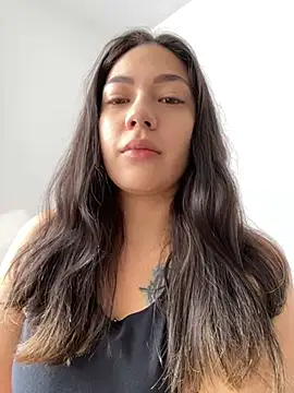 Snapshot of Latina_vanessa chatting on 03/22/25, 06:25 Latina vanessa online show from 03/22/25, 06:25