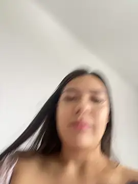 Snapshot of Latina_vanessa chatting on 09/27/25, 05:18 Latina vanessa online show from 09/27/25, 05:18