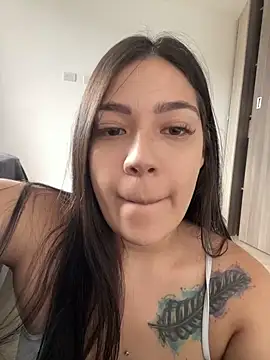 Snapshot of Latina_vanessa chatting on 09/29/25, 10:14 Latina vanessa online show from 09/29/25, 10:14