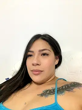 Snapshot of Latina_vanessa chatting on 10/03/25, 01:35 Latina vanessa online show from 10/03/25, 01:35