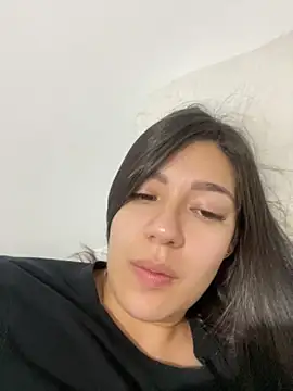 Snapshot of Latina_vanessa chatting on 10/30/25, 04:25 Latina vanessa online show from 10/30/25, 04:25