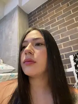 Snapshot of Latina_vanessa chatting on 04/04/26, 11:02 Latina vanessa online show from 04/04/26, 11:02