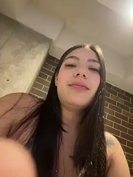 Snapshot of Latina_vanessa chatting on 04/08/26, 02:33 Latina vanessa online show from 04/08/26, 02:33
