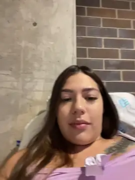 Snapshot of Latina_vanessa chatting on 07/14/26, 02:05 Latina vanessa online show from 07/14/26, 02:05