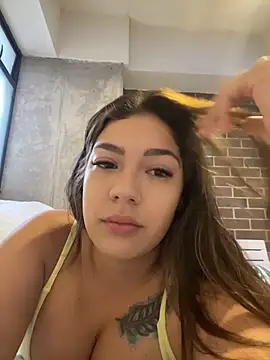Snapshot of Latina_vanessa chatting on 07/22/26, 10:01 Latina vanessa online show from 07/22/26, 10:01